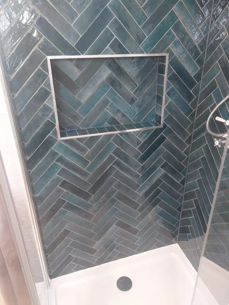 Tile recess