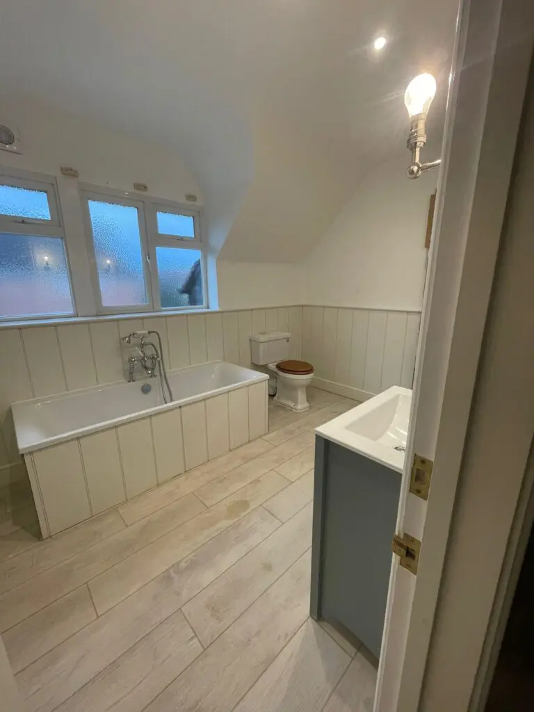 Traditional bathroom