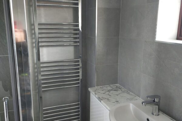 Chrome towel rail