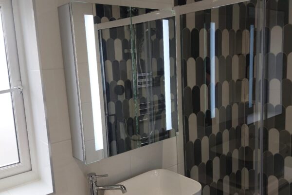 Bowl basin on unit