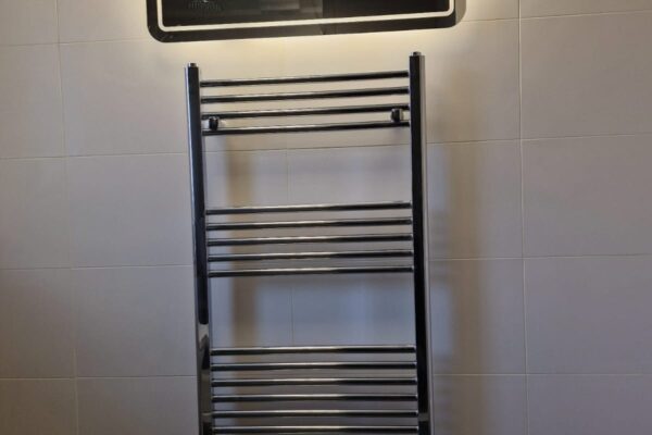 Chrome towel rail
